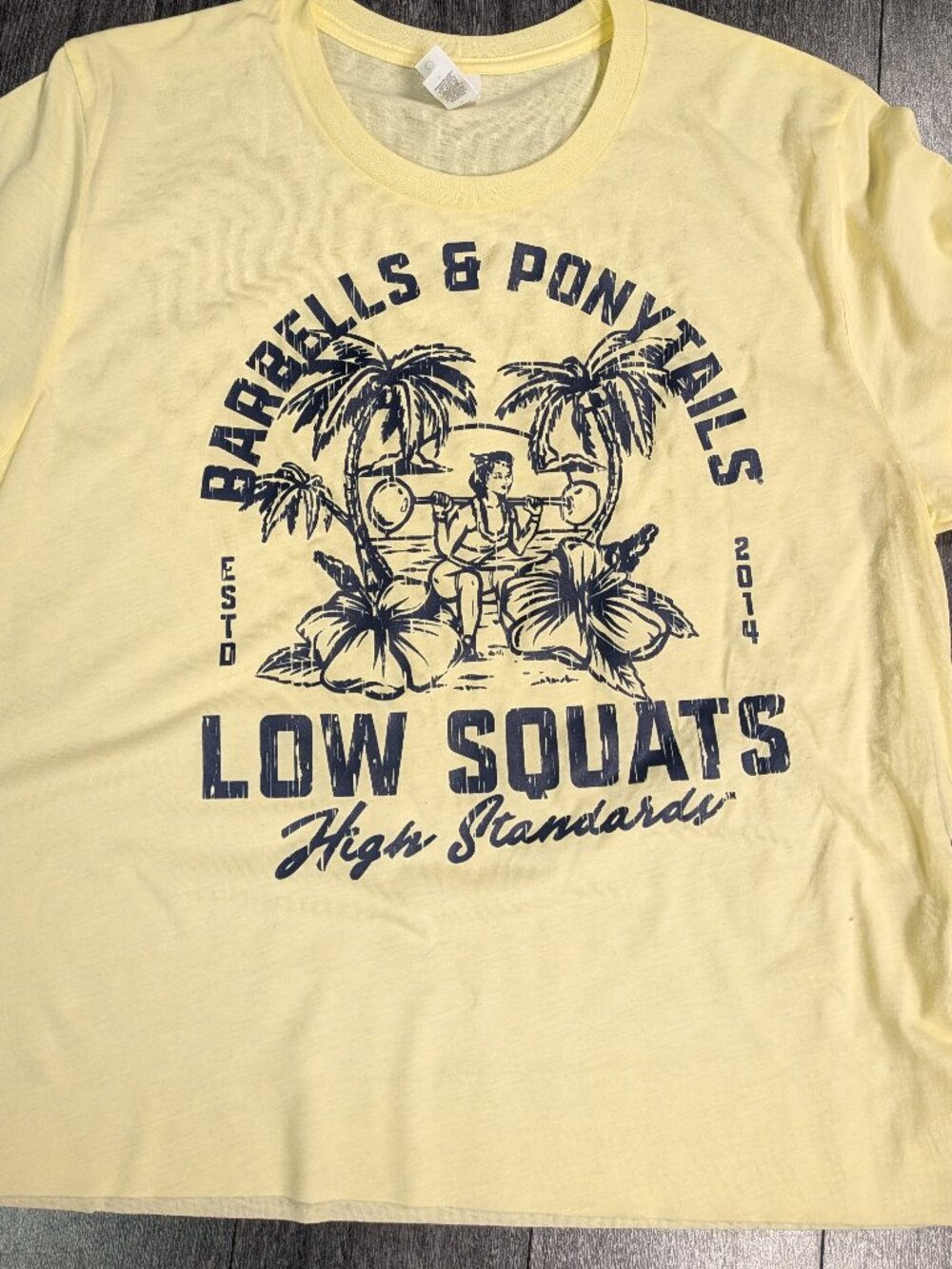 Barbells And Ponytails "Beach" Crop S/S T-Shirt TEE Sz M NEW